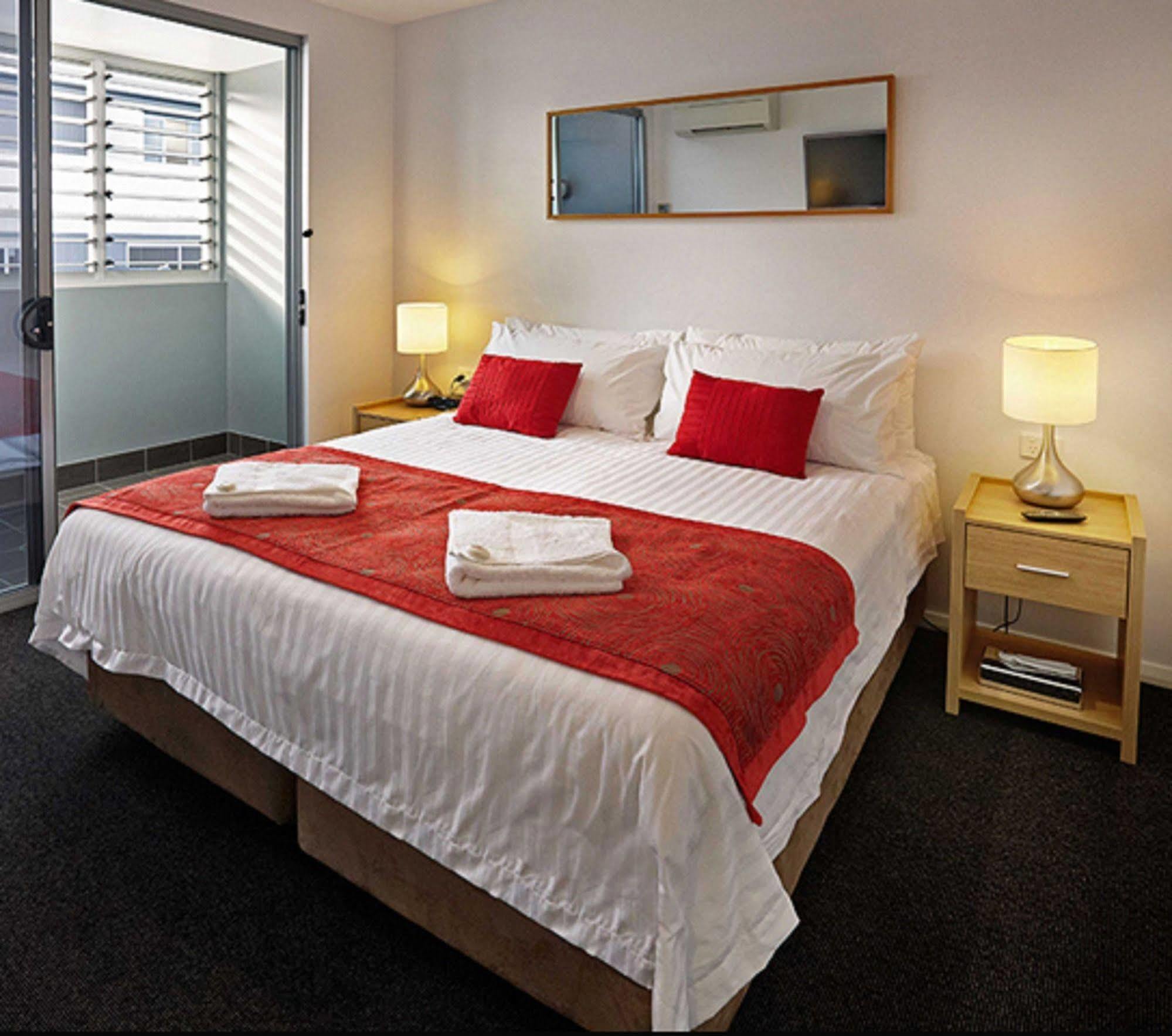 คราวน์ ออน ดาร์บี้ Aparthotel นิวแคสเซิล ภายนอก รูปภาพ